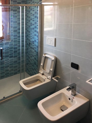 Ristrutturazione di un bagno a Milano bagno sanitari sospesi