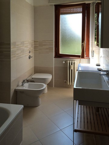 Sanitari a terra filomuro